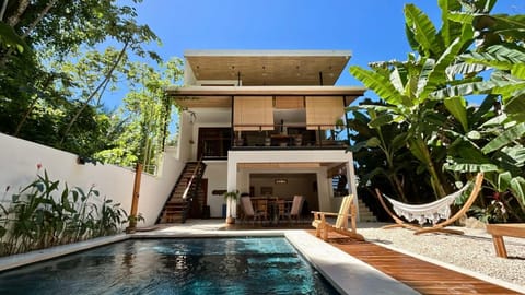 Property building, Patio, Balcony/Terrace, Pool view, Swimming pool