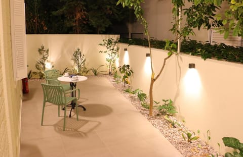 Balcony/Terrace, Inner courtyard view