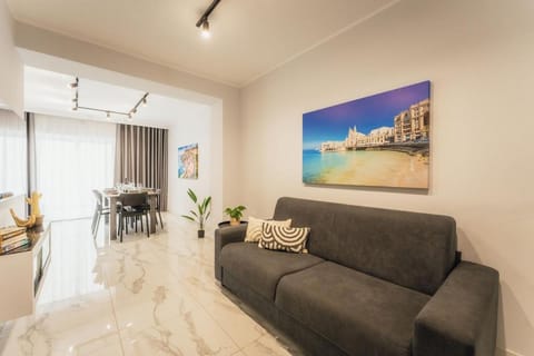 NEW - Only Suites Unit 4 Modern 2-Bedroom apartment with common heated Jacuzzi by SF Homes Apartment in Saint Julians