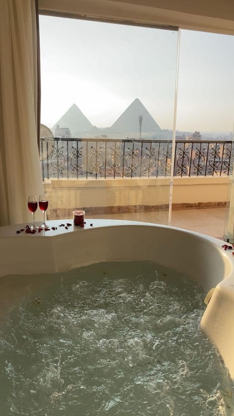 Natural landscape, Hot Tub, Mountain view, Bath
