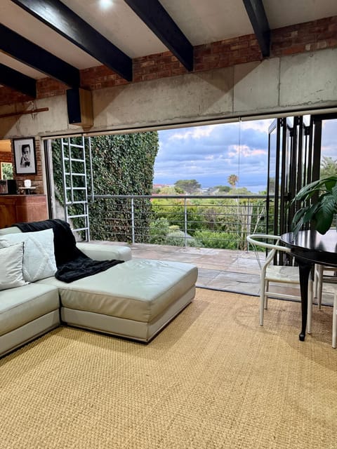 Balcony/Terrace, Living room