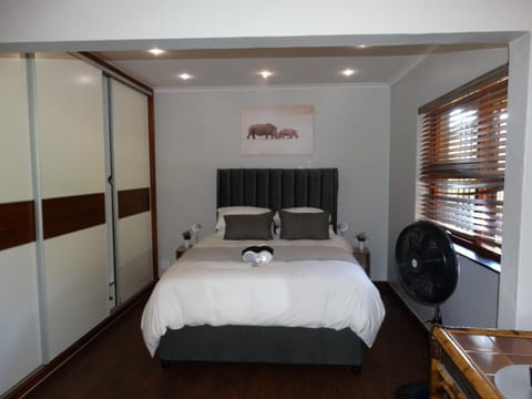 African Oasis Kenya Bed and Breakfast in Cape Town