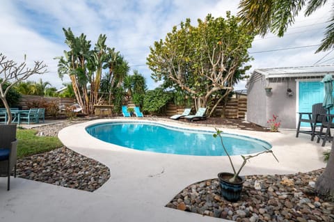 Swimming pool