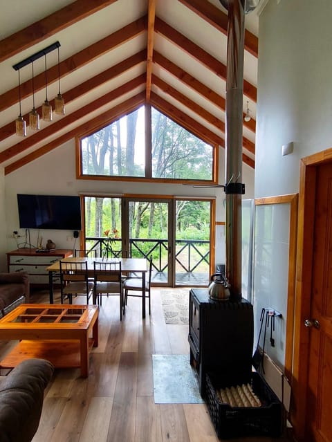 Communal lounge/ TV room, TV and multimedia, Living room, Dining area