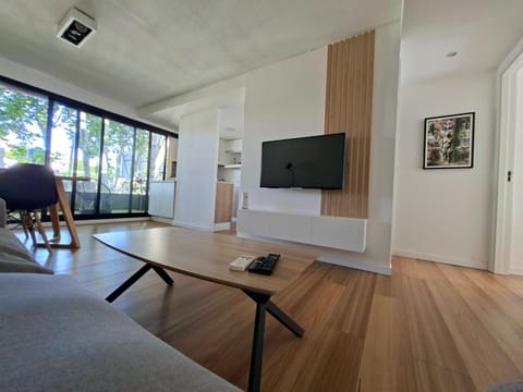 TV and multimedia, Living room, Dining area, City view, Street view, air conditioner