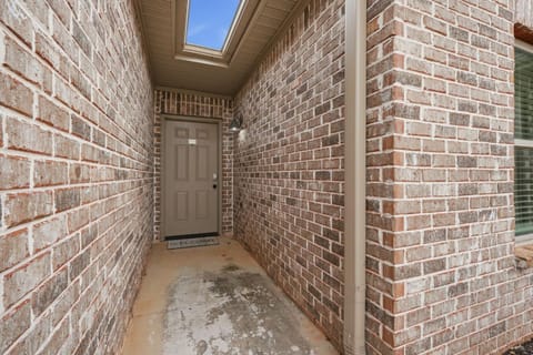 Chic 2BR2BA Home Great Location Apartment in Madison