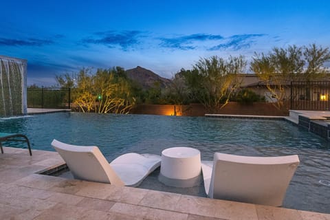 Mountain view, Pool view, Swimming pool