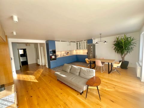 Kitchen or kitchenette, Living room, Photo of the whole room, Seating area, Dining area, microwave, oven, stove