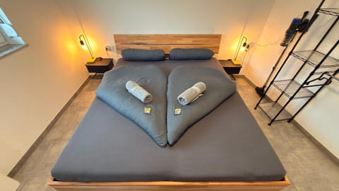 Bed, Bedroom, towels, wardrobe
