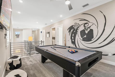 TT489-Bliss at Reunion House in Reunion