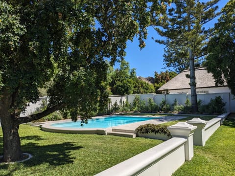 Garden, Swimming pool