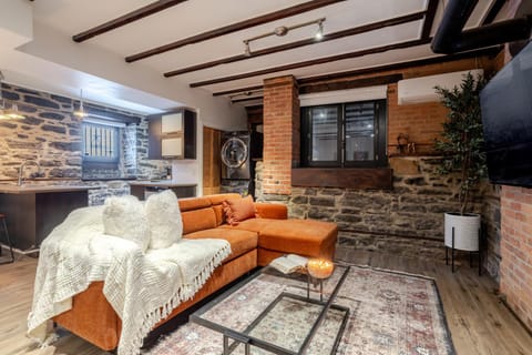 TV and multimedia, Living room, Photo of the whole room, Seating area