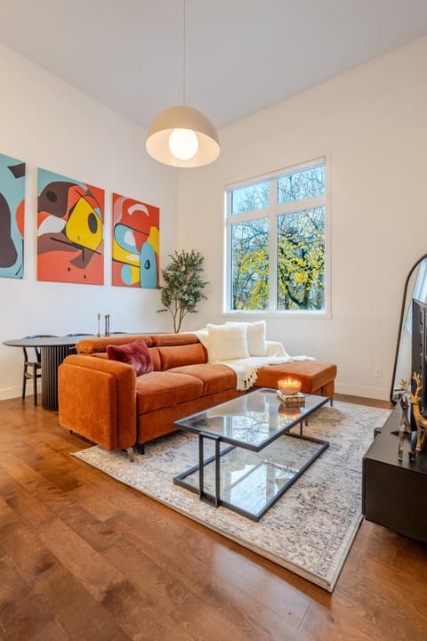 Communal lounge/ TV room, Living room, Decorative detail, Seating area