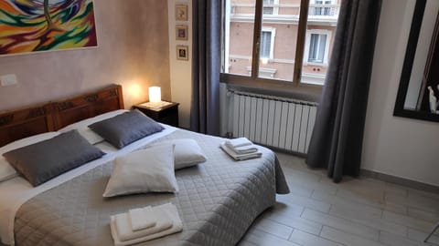 Bed & Breakfast CENTRALE Bed and Breakfast in Bologna