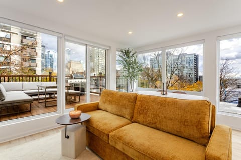 Living room, Seating area, internet, air conditioner