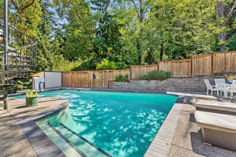 Dash Point Modern House in Federal Way