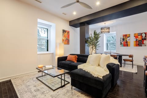 Living room, Seating area, Area and facilities, internet