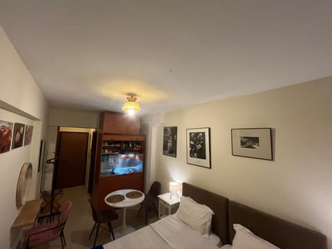 Sleep like a bird - whole apartment A02 Apartment in Thessaloniki