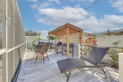 Pool Paradise! Port Charlotte Home Near Beach House in Port Charlotte