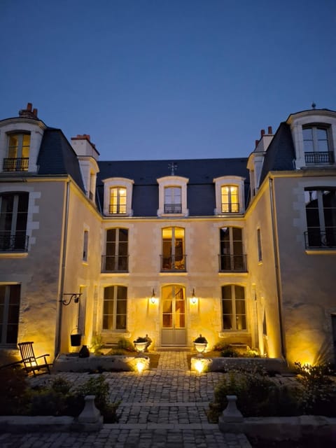 Property building, Night