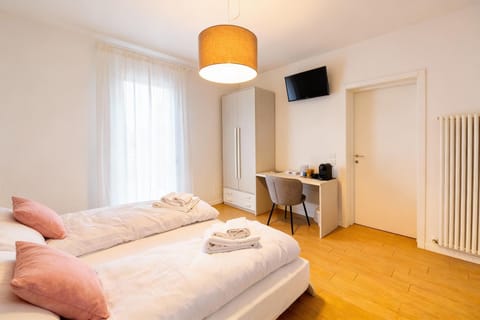 Villa Lucchetta - Tre Camere e Appartamento con parcheggio Interno Bed and Breakfast in Treviso