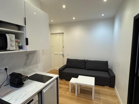 Kitchen or kitchenette, Living room, Seating area