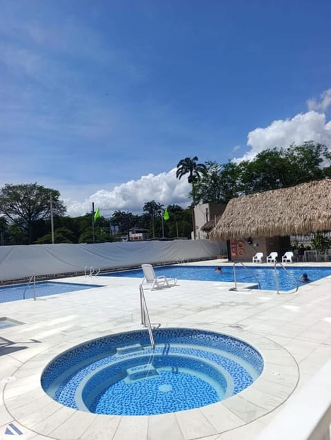 Hot Tub, Swimming pool