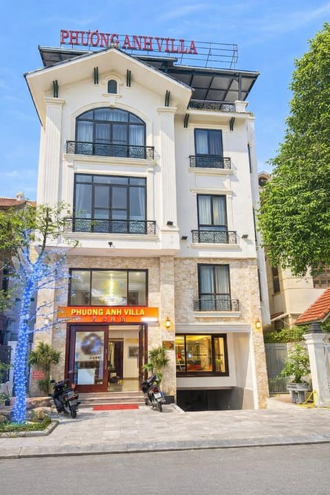 Property building, Day