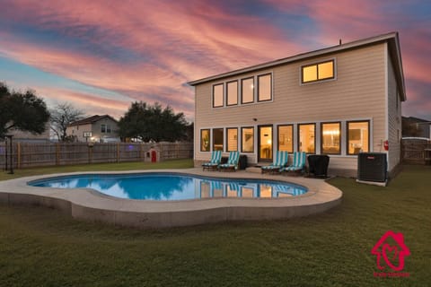 Georgian Oasis with Private Pool - An Irvie Home House in Georgetown