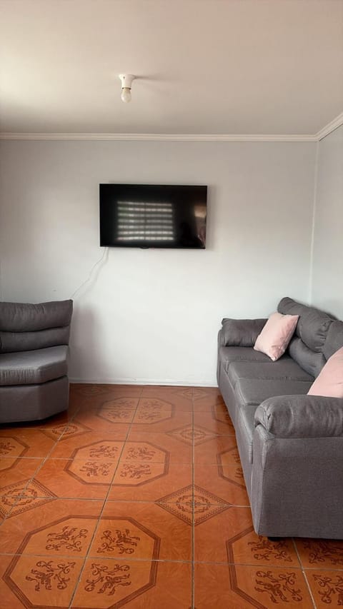 Communal lounge/ TV room, TV and multimedia, Living room, Seating area