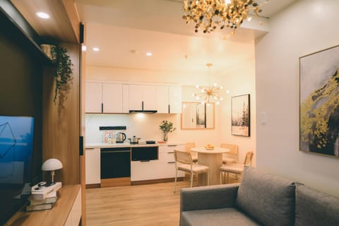 Coffee/tea facilities, Kitchen or kitchenette, Living room, Seating area, Dining area, pet friendly, stove