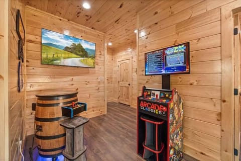 Sevierville Retreat Indoor Pool, HotTub & Arcade House in Pigeon Forge