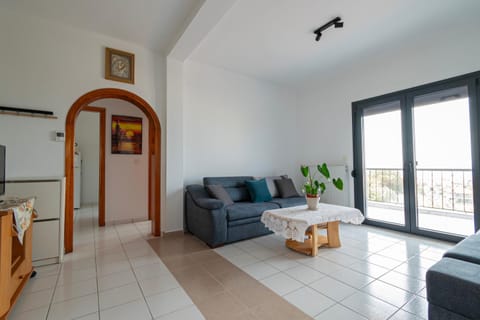 Living room, Photo of the whole room, Seating area