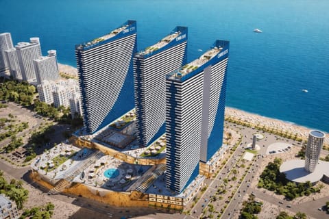 Property building, Day, Natural landscape, Bird's eye view, Beach, City view, Pool view, Sea view, Swimming pool
