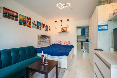 Bed, Living room, Bedroom