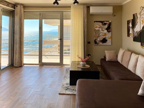 View (from property/room), Balcony/Terrace, Living room, Seating area, Sea view