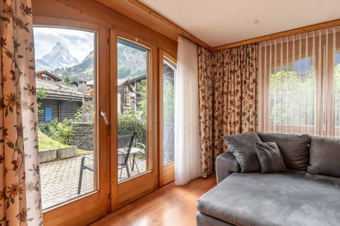 Natural landscape, Living room, Mountain view