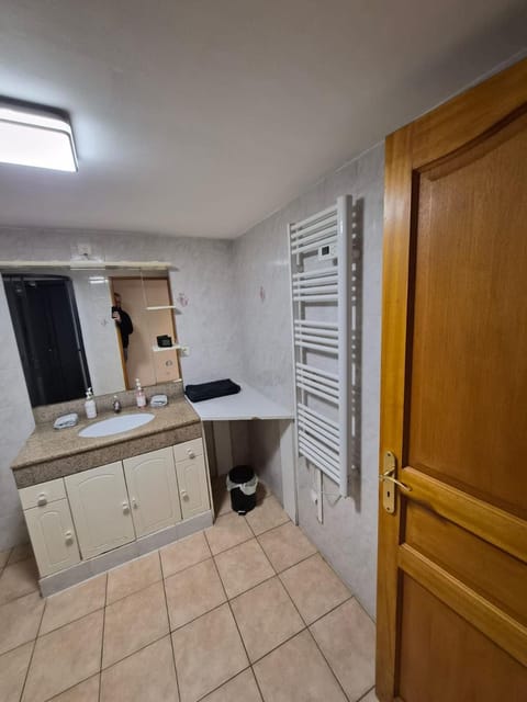 Appartement 2 chambres frontière Luxembourg Apartment in Thionville