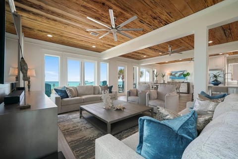 Diamond in the Dunes - Huge Beachfront Vacation Home with Large Pool Area & Ocean Views House in Destin