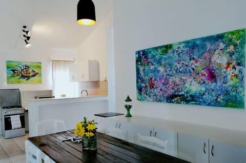 Kitchen or kitchenette, Decorative detail, Dining area