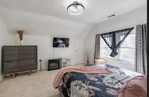 Private Rooms in a Spacious 4-Bedroom Home Vacation rental in Ozark Mountains