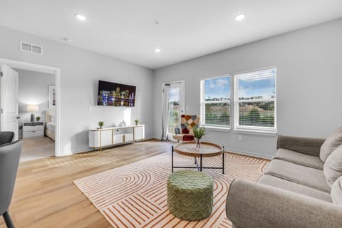 Peaceful 3BR Home Perfect for Professionals House in Florida