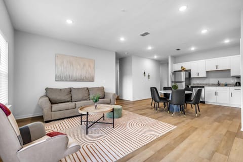 Peaceful 3BR Home Perfect for Professionals House in Florida