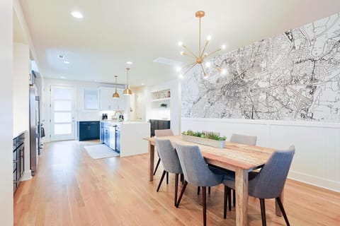 New Townhome Highly Walkable 5 Points Downtown House in East Nashville