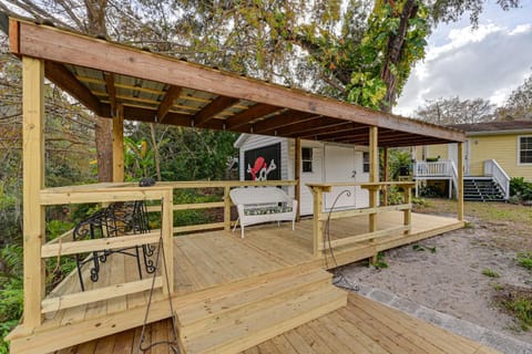 Weeki Wachee Family Getaway Canal-Front Home House in Florida