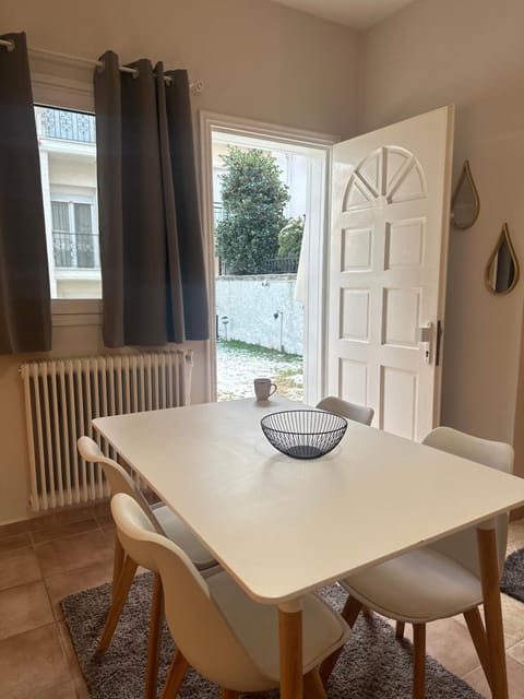 Balcony/Terrace, Dining area