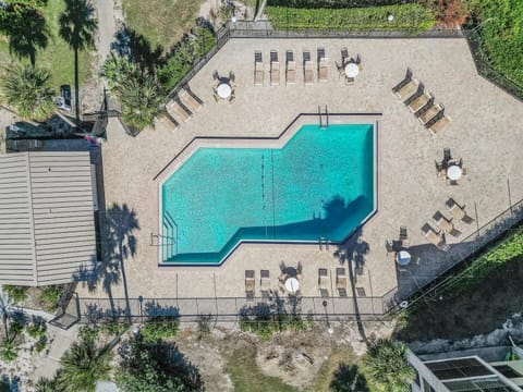 Bayview Bliss Near the Beach with Resort Amenities & Sunroom - Serenity by the Shore House in Estero Island