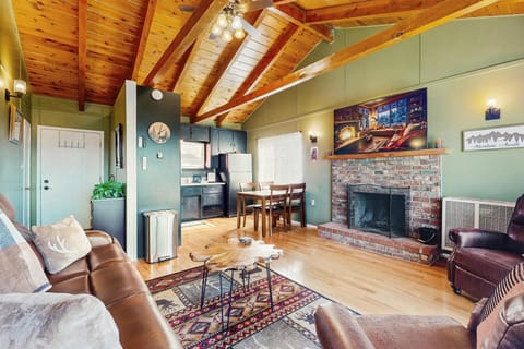 Lakeview Cabin Cabin in Crestline