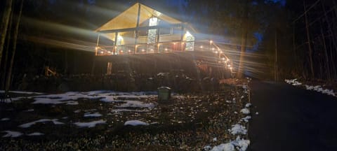 Lake Song Lodge House in Schroon Lake