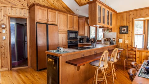 Lake Song Lodge House in Schroon Lake